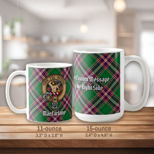 Caneca De Café Clan MacFarlane Crest sobre Tartan de caça moderna