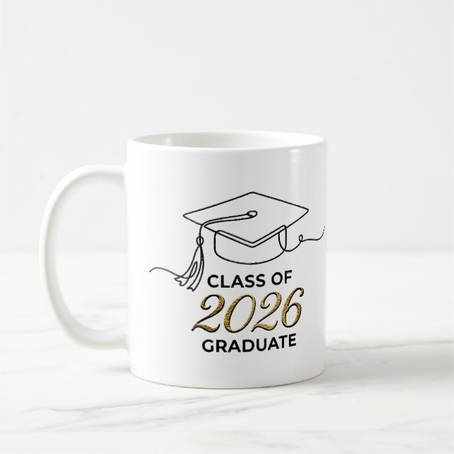 Caneca De Café Class of 2026 Graduation Mug with Gold Mortarboard (Esquerda)