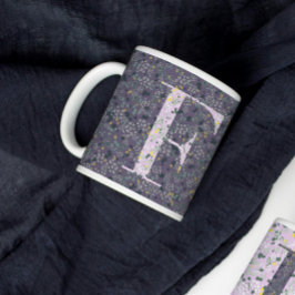 Caneca De Café Clássico Elegante Floral Monograma F roxo c/frase