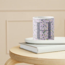 Caneca De Café Clássico Elegante Floral Monograma H lilac w/frase