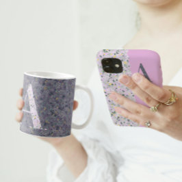 Caneca De Café Clássico Elegante Floral Monograma Um roxo com fra