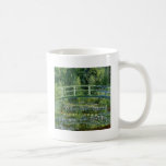 Caneca De Café Claude Monet Water Lily e Ponte Japonesa<br><div class="desc">Artista: Claude Monet Título: Água Lírios e Ponte Japonesa Data: 1899 Gênero: Estilo Pastoral: Impressionismo Claude Monet,  Monet,  "Lírios d'água e Ponte Japonesa" ,  impressionismo,  arte clássica,  PureVintageLove,  antigo,  verde,  floral</div>