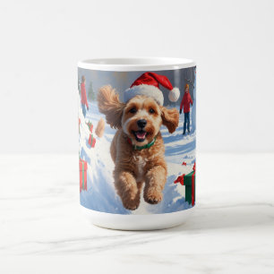 Caneca De Café Cockapoo correndo em neve com chapéu de Natal
