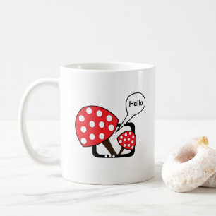Caneca De Café Cogumelo Vermelho Dizendo Olá Da Televisão