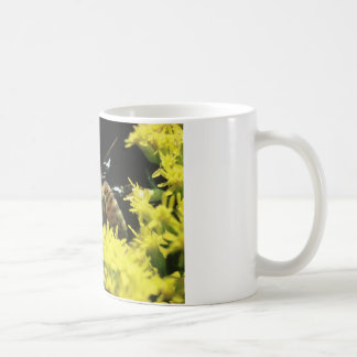 Caneca de café com abelha & scripture. do mel