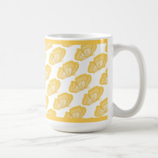 Caneca de Café com Borboletas Amarelas