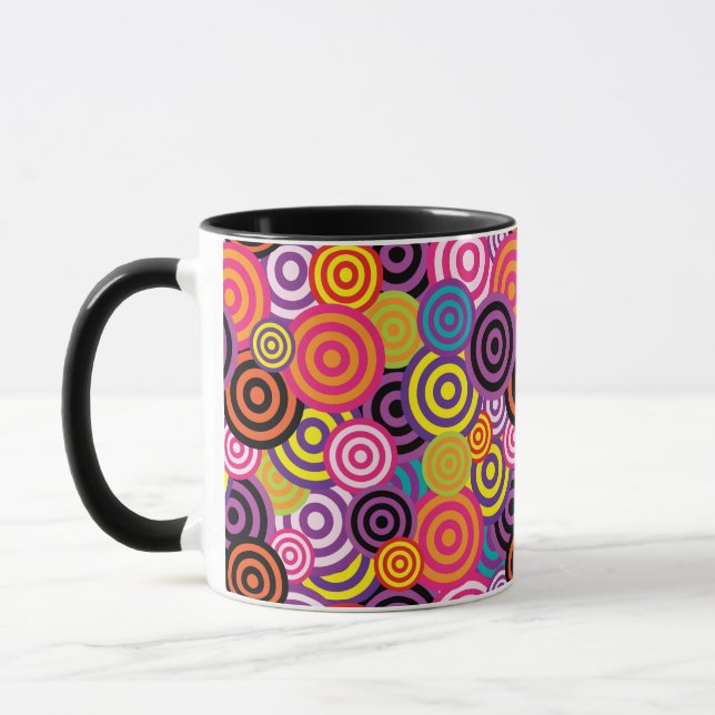 caneca de café com círculos psicodélicos (Esquerda)