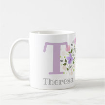 Caneca de café com design floral com o nome Theres