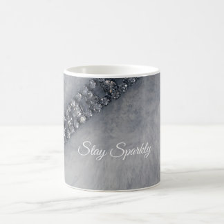 Caneca de Café com Diamantes e Pelúcia