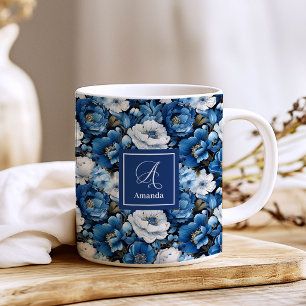 Caneca de Café com Flores Azuis Modernas Personali
