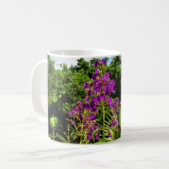 Caneca de café com flores roxas (Frente Esquerda)