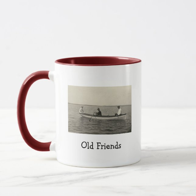 Caneca de café com foto antiga de amigos navegando (Esquerda)