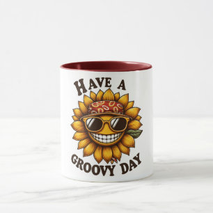 Caneca de café com girassol sorridente descolado