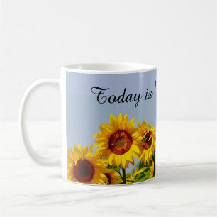 Caneca de Café com Jardim de Girassóis Amarelos e