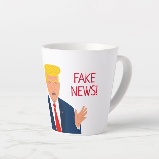 Caneca de café com latte de desenho animado engraç (Ângulo direito)