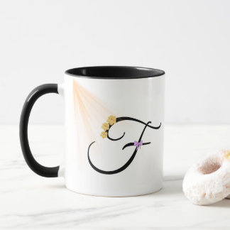 Caneca de Café com Letra Monograma F