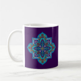 Caneca de café com mandala azul, fundo roxo
