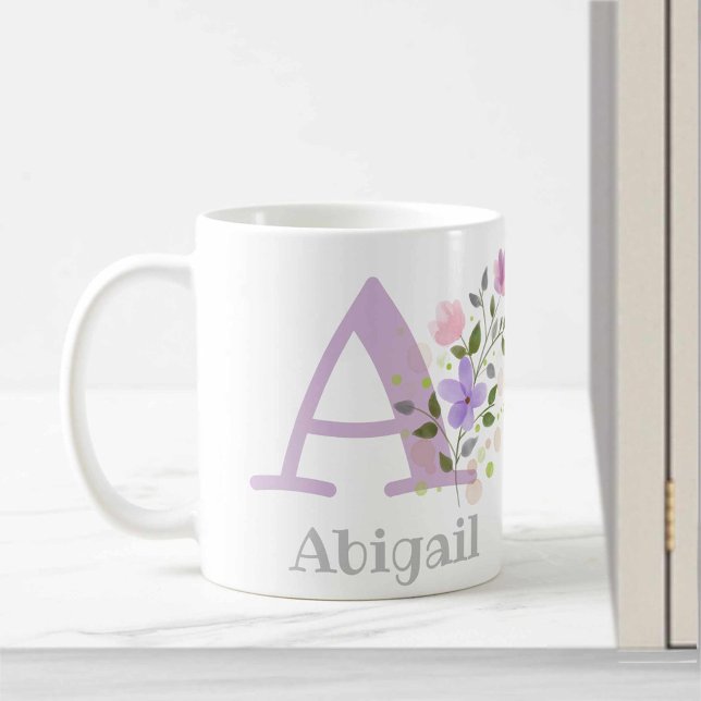 Caneca de café com monograma e nome cristão Abigai (Criador carregado)