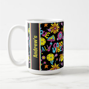 Caneca De Café Com o nome, Pickleball Groovy, retrô 90, preto