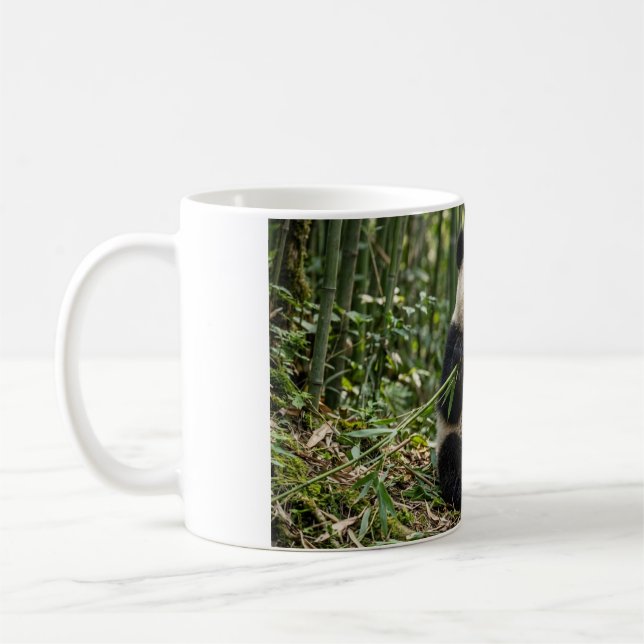 Caneca de Café com Panda Bebê Comendo Bambu (Esquerda)