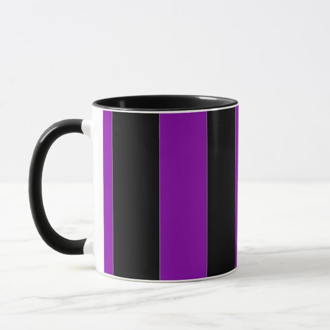 caneca de café com tiras roxas grandes (Esquerda)