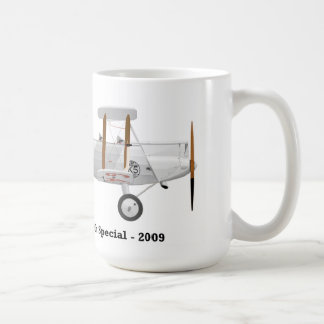 Caneca de café com um biplano nele