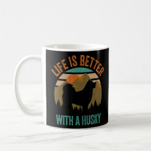 Caneca De Café Com Um Cachorro De Montagem De Rouco