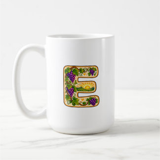 Caneca de Café com Vinheta de Videira de Uva com L