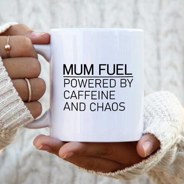 Caneca De Café Combustível de Mãe Alimentado por Cafeína e Caos (Criador carregado)