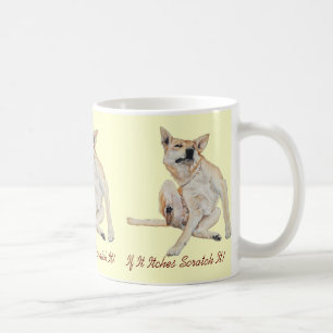 Caneca De Café comichão no cão coçando a pintura com um slogan