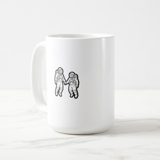 Caneca De Café Companheiros Cósmicos - Astronautas Segurando Mãos (Frente Esquerda)