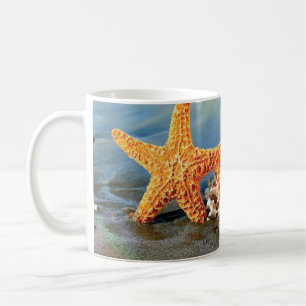 Caneca De Café Conchas marítimas e estrelas-do-mar na praia