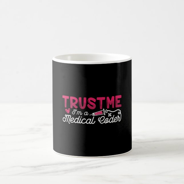 Caneca De Café Confie em mim, sou um programador de código de ide (Centro)
