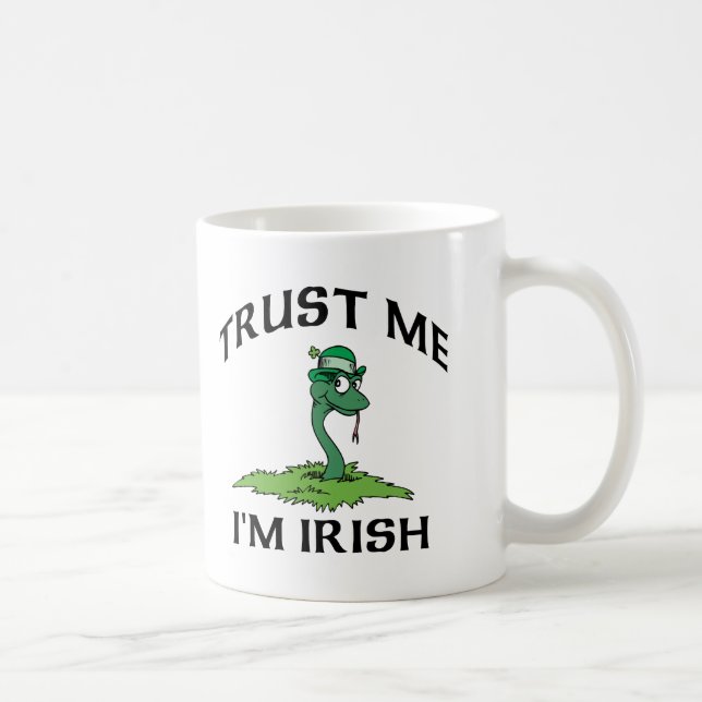 Caneca De Café Confie que eu mim é presente irlandês (Direita)