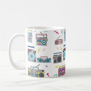 Caneca De Café Conjunto de vários jogadores de cassetes antigos.
