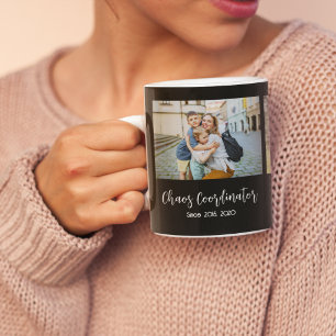 Caneca De Café Coordenadora de Caos mãe 3 foto ano