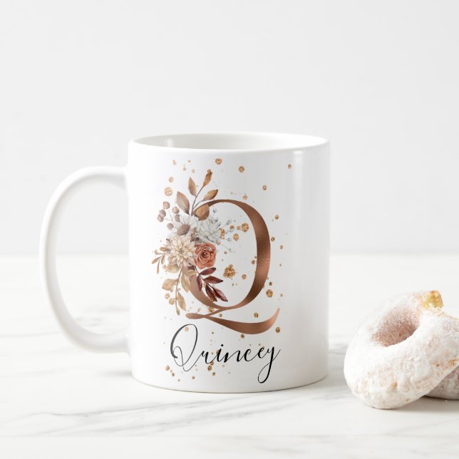 Caneca De Café Copper Floral - Letra Q Monograma Café Mug (Com Donut)