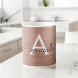 Caneca De Café Cor-de-rosa-pincelado - Nome do Monograma Metálico<br><div class="desc">Cor-de-rosa-claro - Rosa Dourado Faux Folha Metálica de Aço Inoxidável Monograma Nome e Café Inicial ou Tea Mug. A xícara de café faz o Natal perfeito ou o doce presente de 16,  18,  30,  40,  50,  60 anos para alguém que ama ouro moderno e elegante de rosa.</div>
