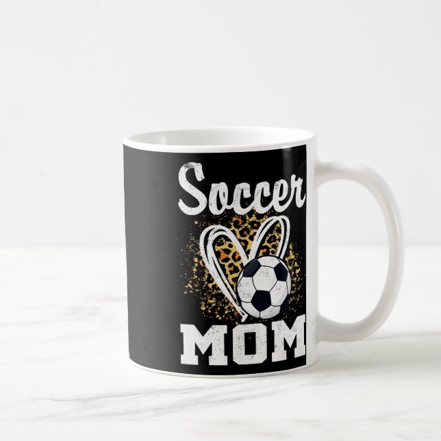 Caneca De Café Coração de Leopardo de Mãe de Futebol (Direita)