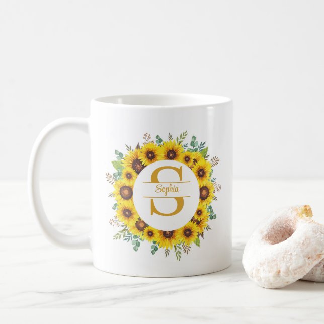 Caneca De Café Coroa de Girassóis Personalizada com Monograma e N (Com Donut)