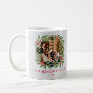 Caneca De Café Coroa de Natal de Azevinho Elegante Foto de Famíli
