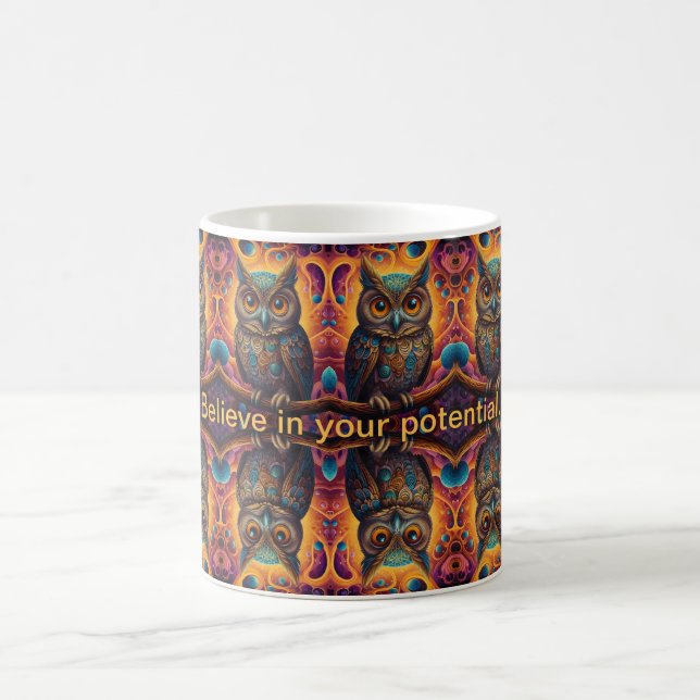 Caneca De Café Coruja Cósmica da Sabedoria (Centro)