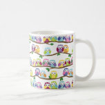 Caneca De Café Corujas coloridas em um galho<br><div class="desc">Coruja colorida com corujas bonitas em um galho contínuo. Muito fofo!</div>
