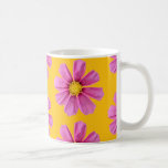 Caneca De Café Cosmos Flower Chemistry Science<br><div class="desc">Faça a ponte entre ciência e arte com este design de química único e sutil, com uma flor cor-de-rosa do cosmos com moléculas sobrepostas de cianidina (forma catiônica). As ciandinas são a família de moléculas responsáveis pela pigmentação que vemos em muitas flores e frutas vermelhas e cor-de-rosa. Este cosmos específico...</div>