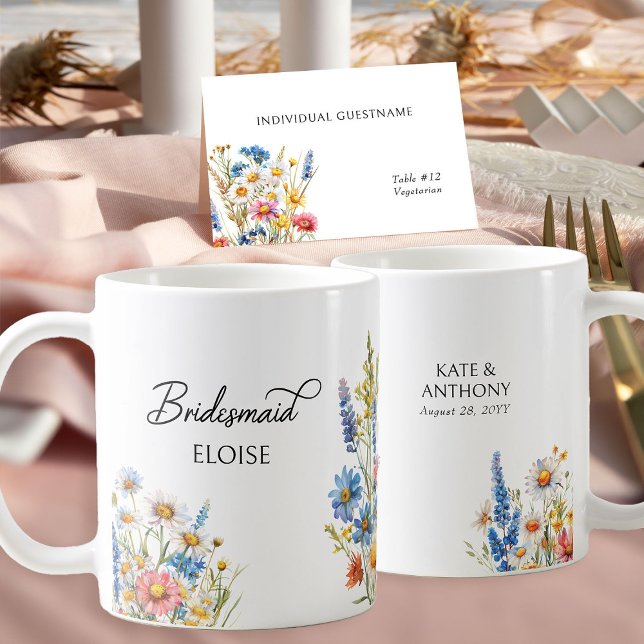 Caneca De Café Country Wildflower Bridesmaid Wedding Gift (Bridal Party Personalized Mugs from Country Wildflower Wedding Collection by Darling & May)