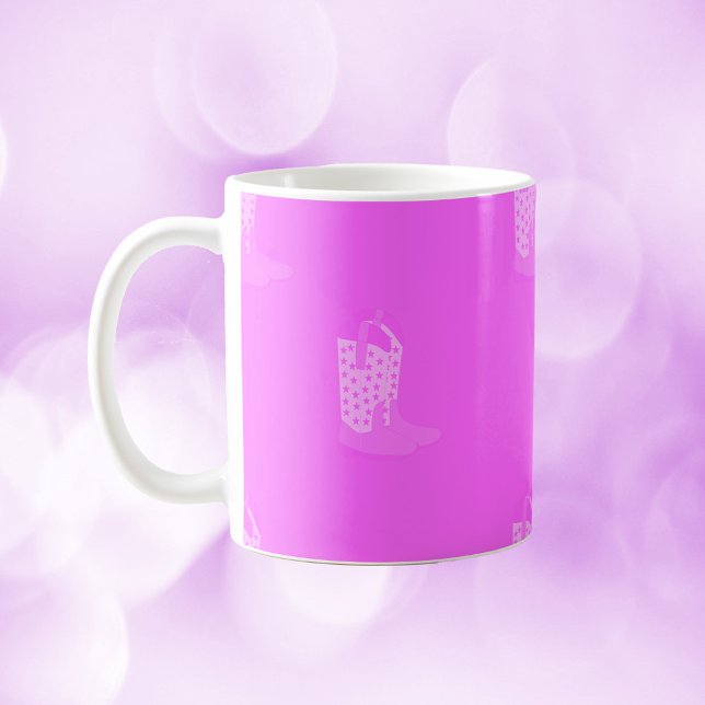 Caneca De Café Cowboy Boots Stars Pink Padrão (A mug with a pattern of pink cowboy boots.)
