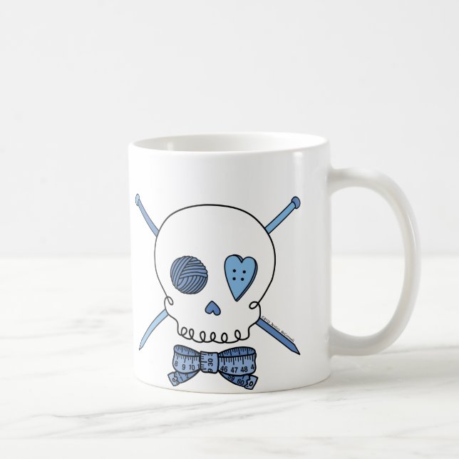 Caneca De Café Crânio & agulhas de confecção de malhas (azuis) (Direita)