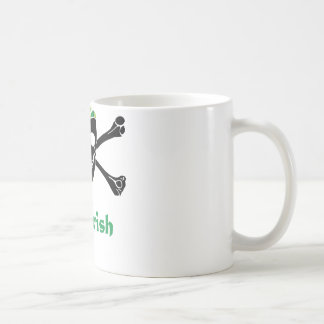 Caneca De Café Crânio irlandês e Crossbones do pirata