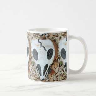 Caneca De Café crânio pintado a preto e branco