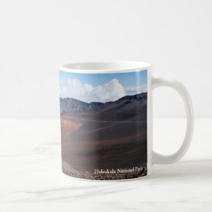 Caneca De Café cratera acima de haleakala ao longo do rastro das